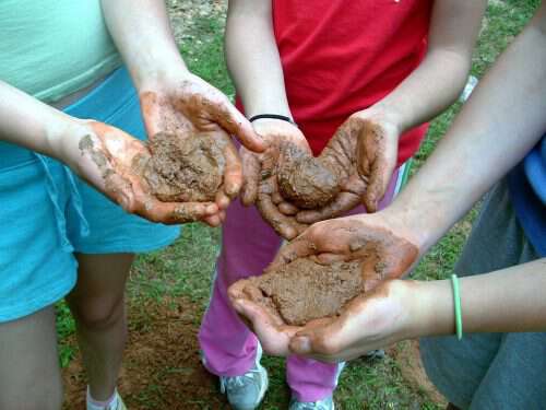 muddy hands