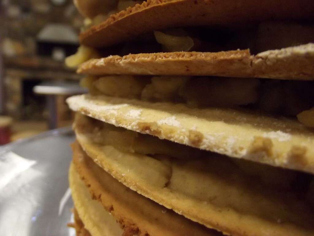 traditional apple stack cake from appalachia