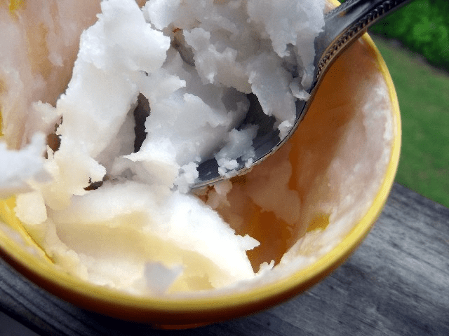 Remove makeup with coconut oil