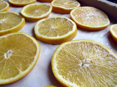 How to dry oranges for decoration
