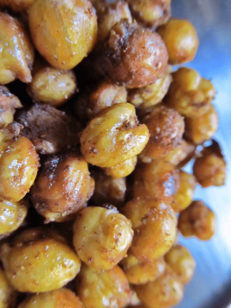 Easy snack for party roasted chick peas
