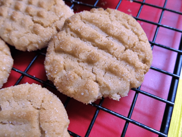 Old fashioned peanut butter cookies