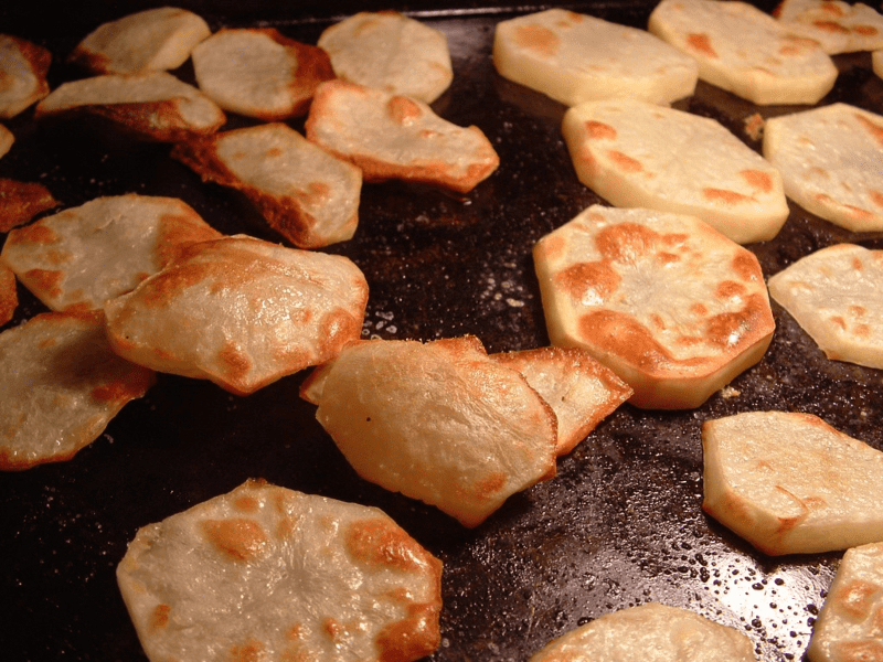 Making potato chips in the oven