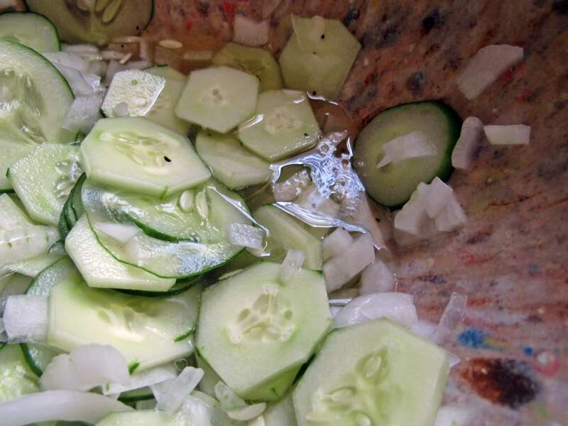Easy cucumber salad with vinegar