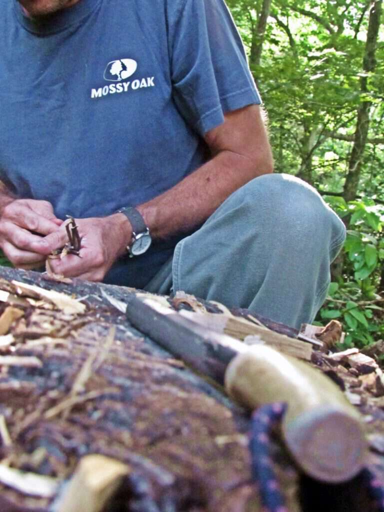 how to use a ferro stick to start a fire