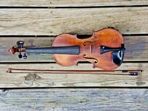 fiddle-made-by-winslow-king