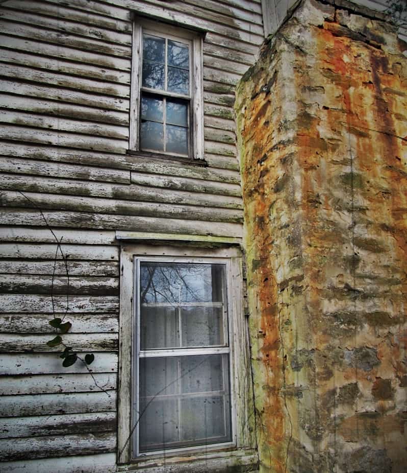 spooky old house