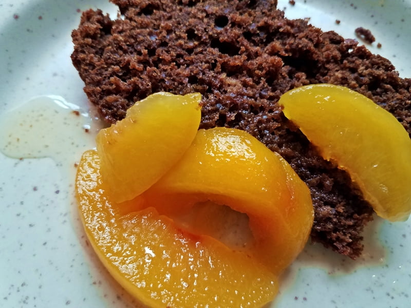 cocoa bread with peaches