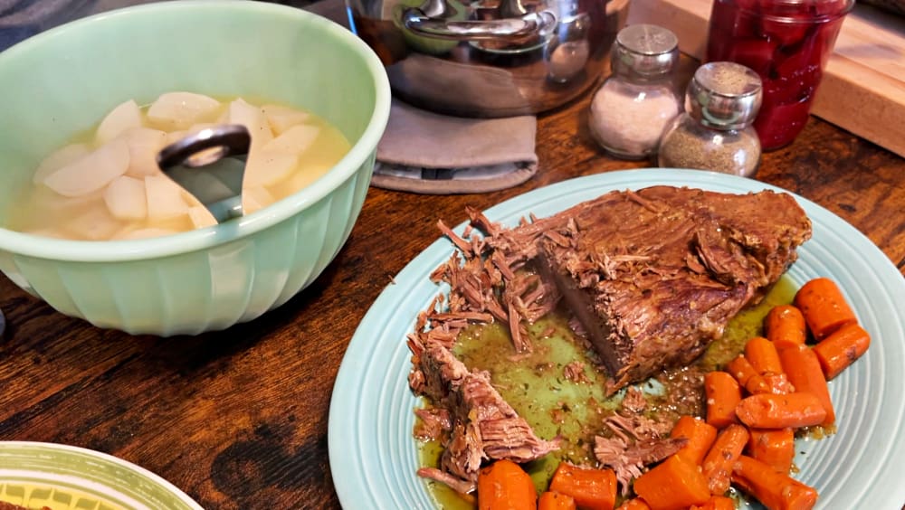 Easy Crockpot Roast Beef Recipe (with its own Gravy) - 31 Daily