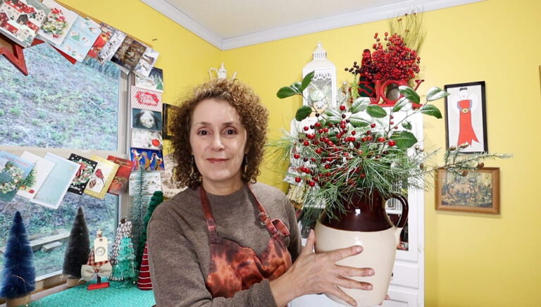Tipper holding Christmas Bouquet