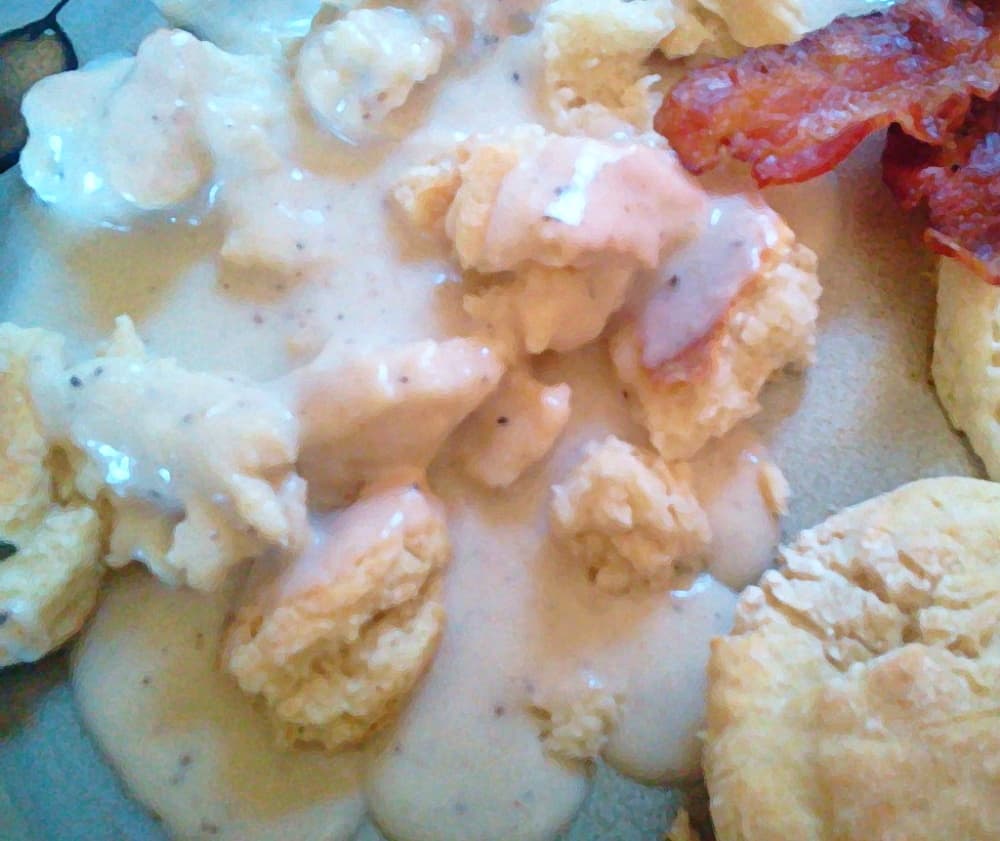 gravy biscuits and bacon